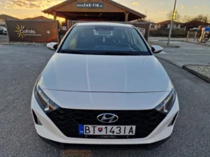 Hyundai i20 1.0 T-GDi Family A/T