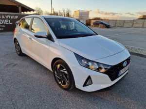 Hyundai i20 1.0 T-GDi Family A/T