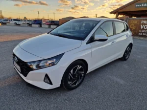 Hyundai i20 1.0 T-GDi Family A/T