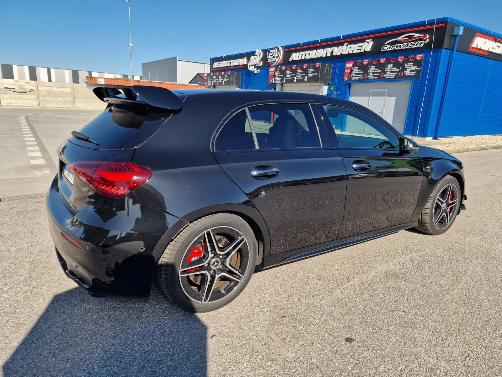 
								Mercedes-Benz A45SAMG 4MATIC full									