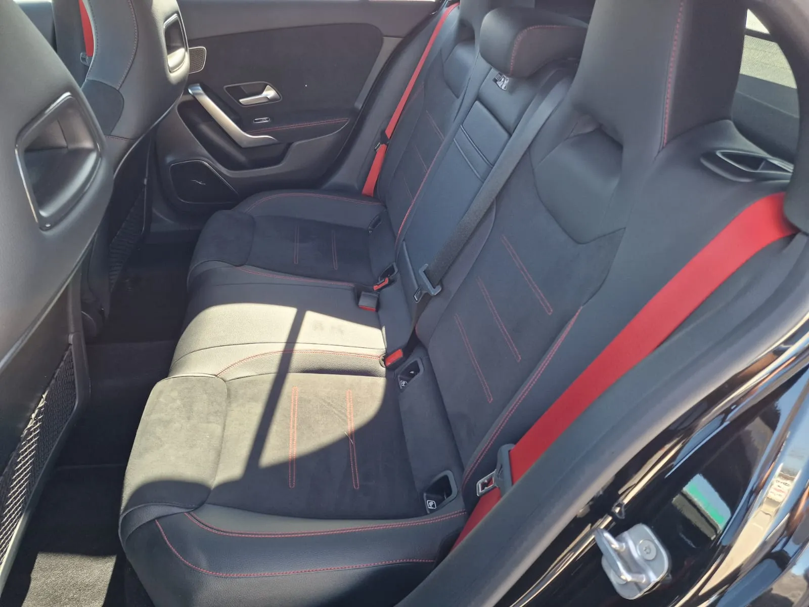 
								Mercedes-Benz A45SAMG 4MATIC full									