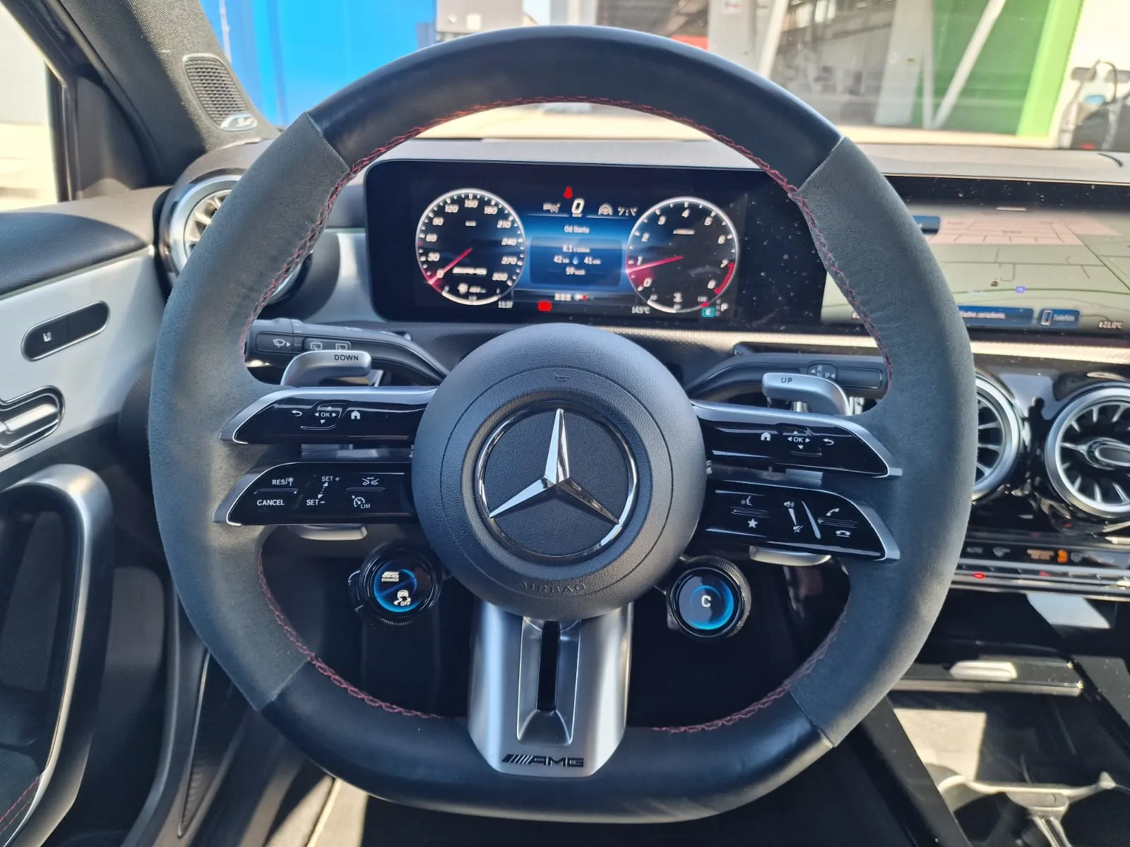 
								Mercedes-Benz A45SAMG 4MATIC full									