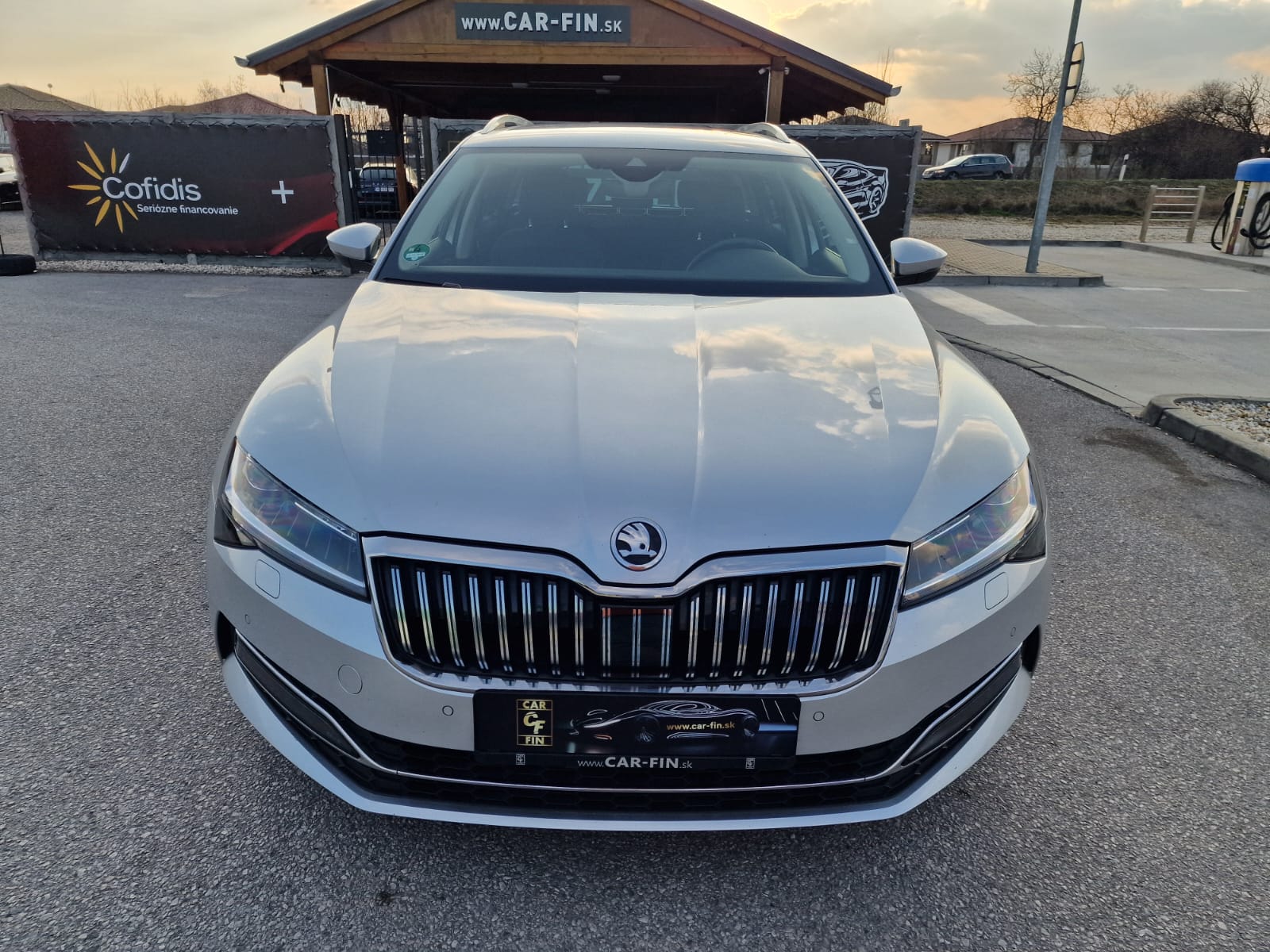 
								Škoda Superb Combi 2.0 TDI SCR Style DSG full									