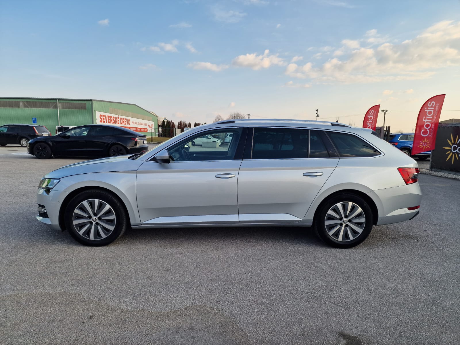
								Škoda Superb Combi 2.0 TDI SCR Style DSG full									