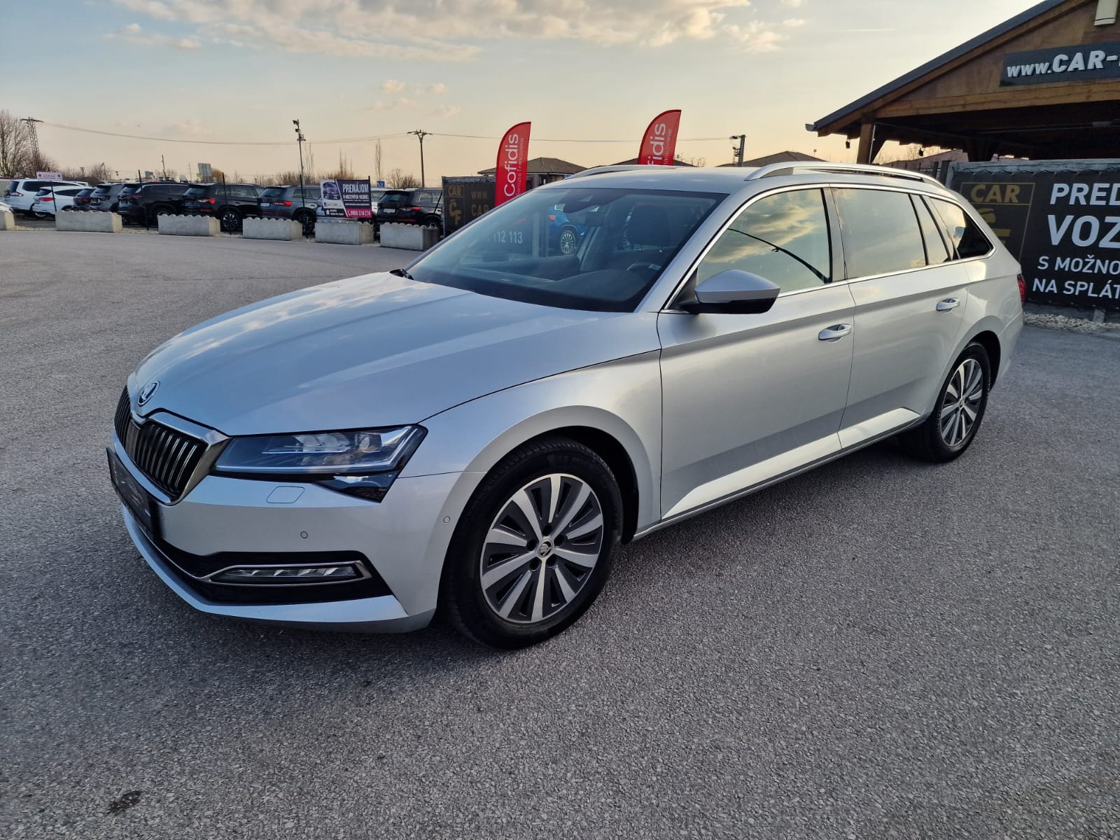 
								Škoda Superb Combi 2.0 TDI SCR Style DSG full									