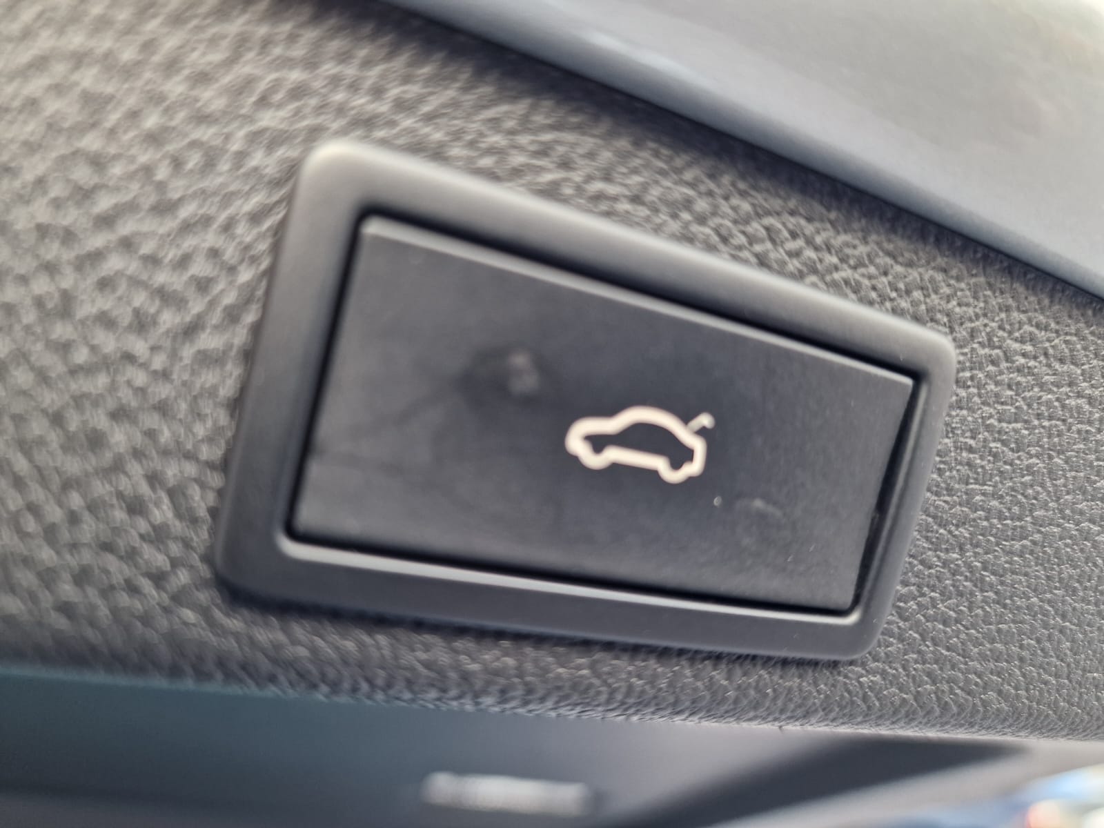 
								Škoda Superb Combi 2.0 TDI SCR Style DSG full									