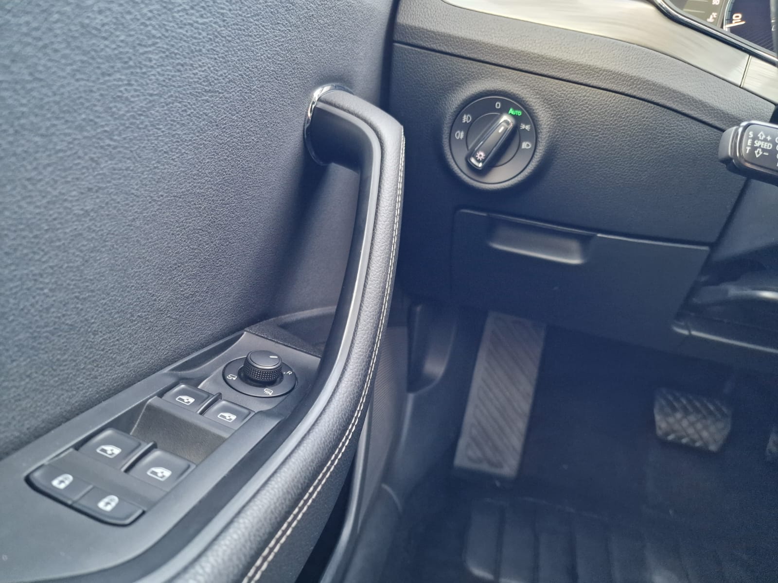 
								Škoda Superb Combi 2.0 TDI SCR Style DSG full									