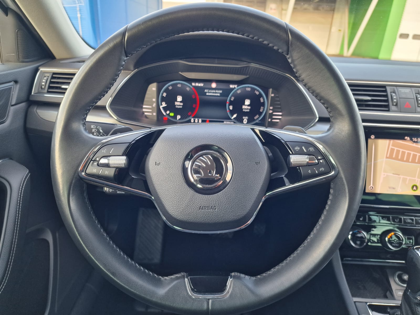 
								Škoda Superb Combi 2.0 TDI SCR Style DSG full									