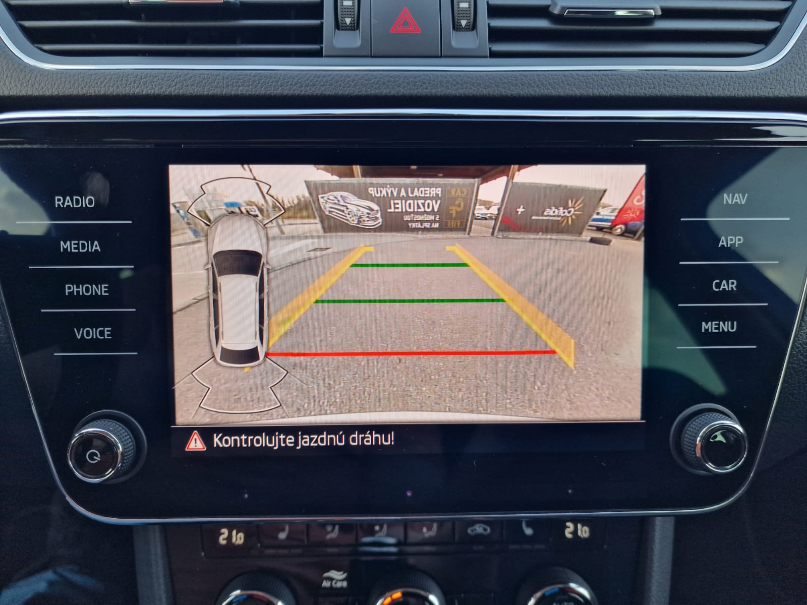 
								Škoda Superb Combi 2.0 TDI SCR Style DSG full									