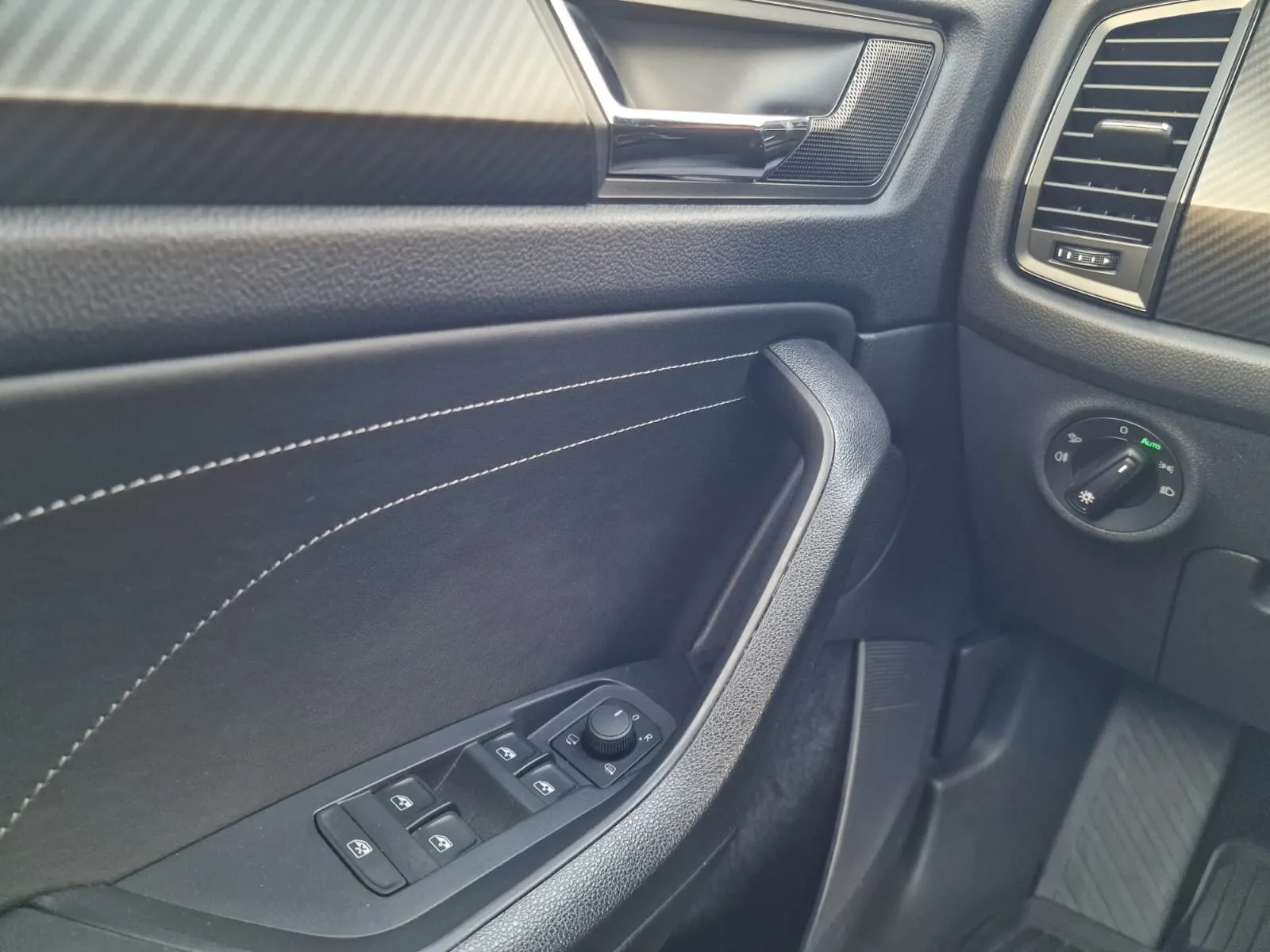 
								Škoda Kodiaq 2.0TDi SCR EVO 200 Sportline 4X4 DSG full									