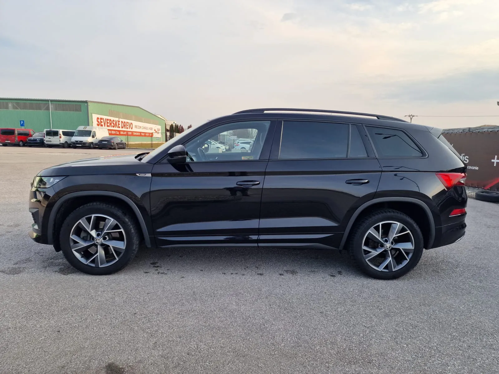 
								Škoda Kodiaq 2.0TDi SCR EVO 200 Sportline 4X4 DSG full									