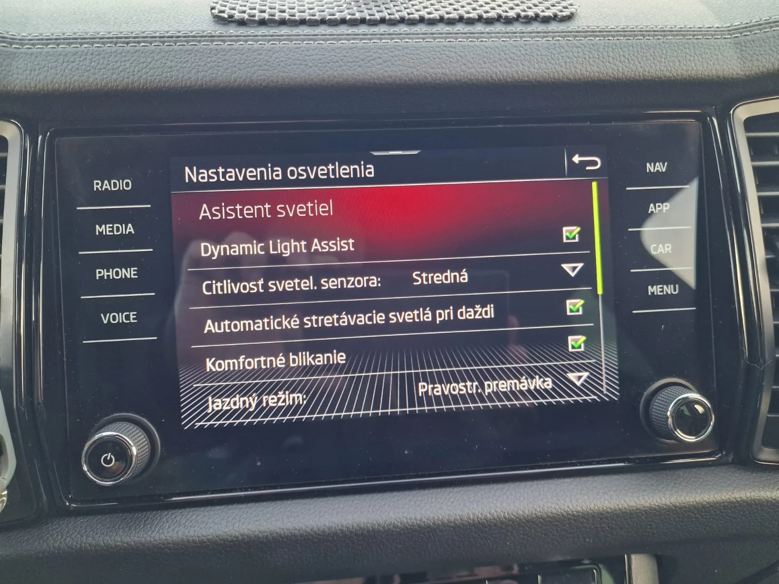 
								Škoda Kodiaq 2.0TDi SCR EVO 200 Sportline 4X4 DSG full									