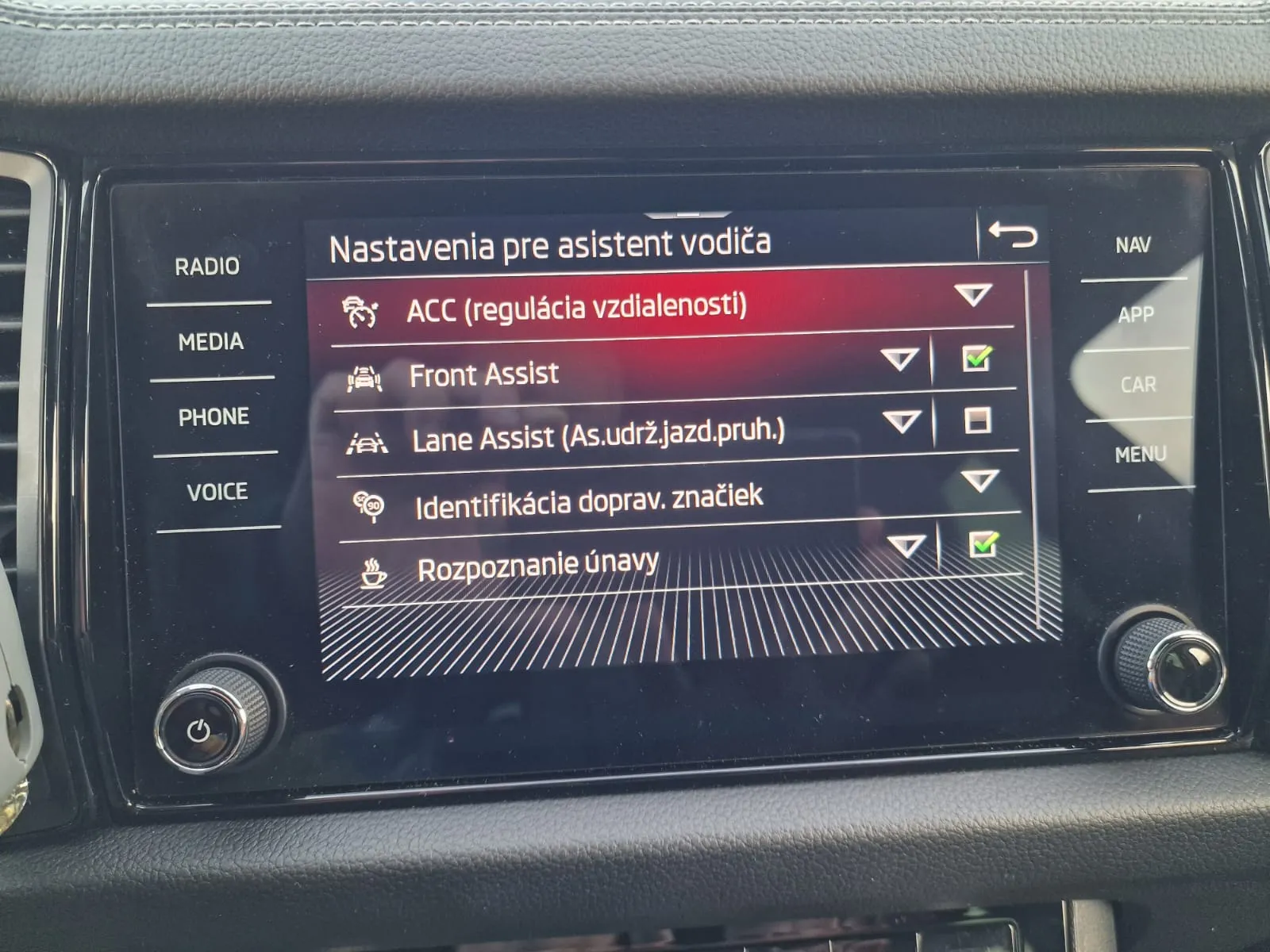 
								Škoda Kodiaq 2.0TDi SCR EVO 200 Sportline 4X4 DSG full									