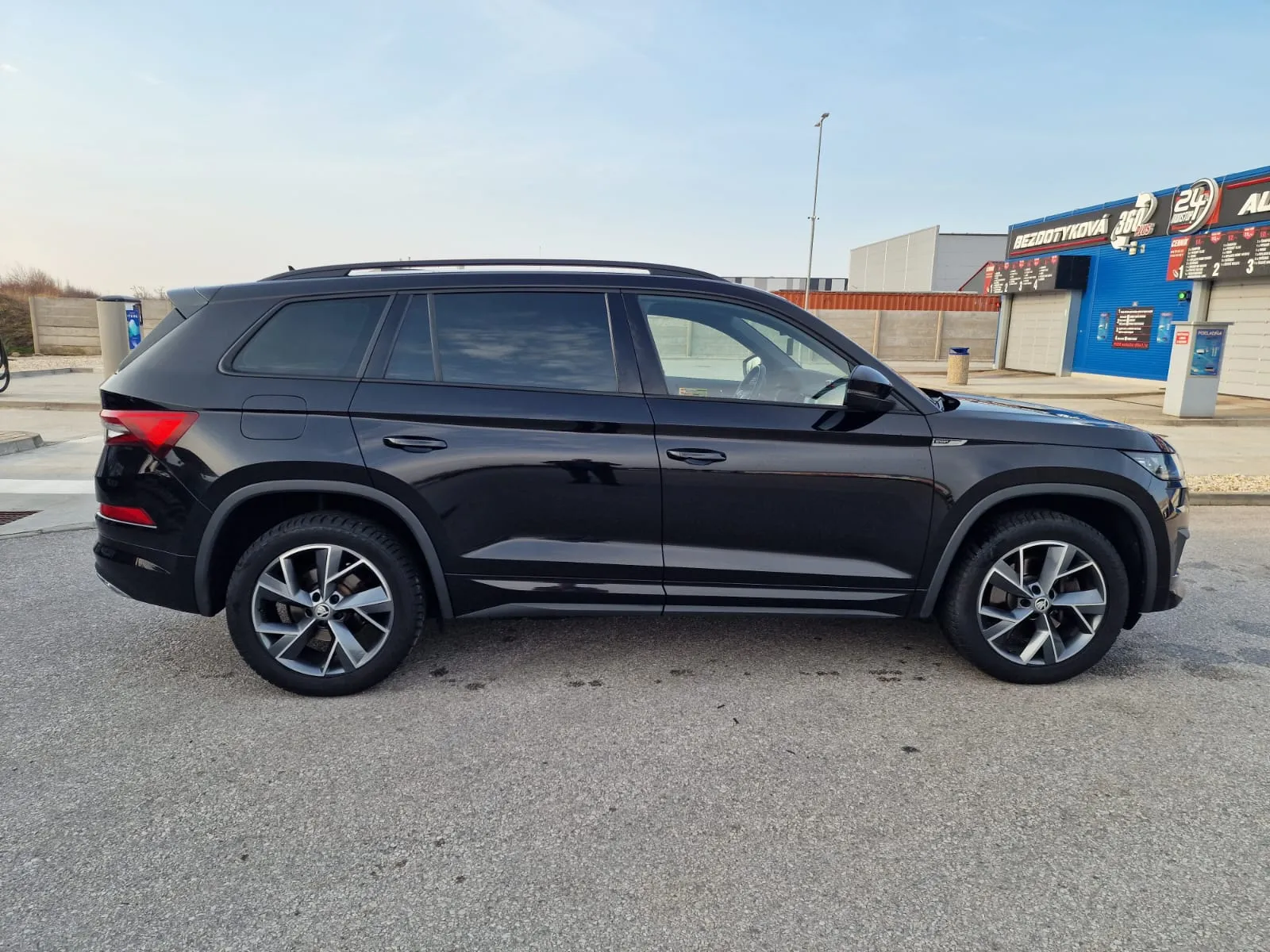 
								Škoda Kodiaq 2.0TDi SCR EVO 200 Sportline 4X4 DSG full									