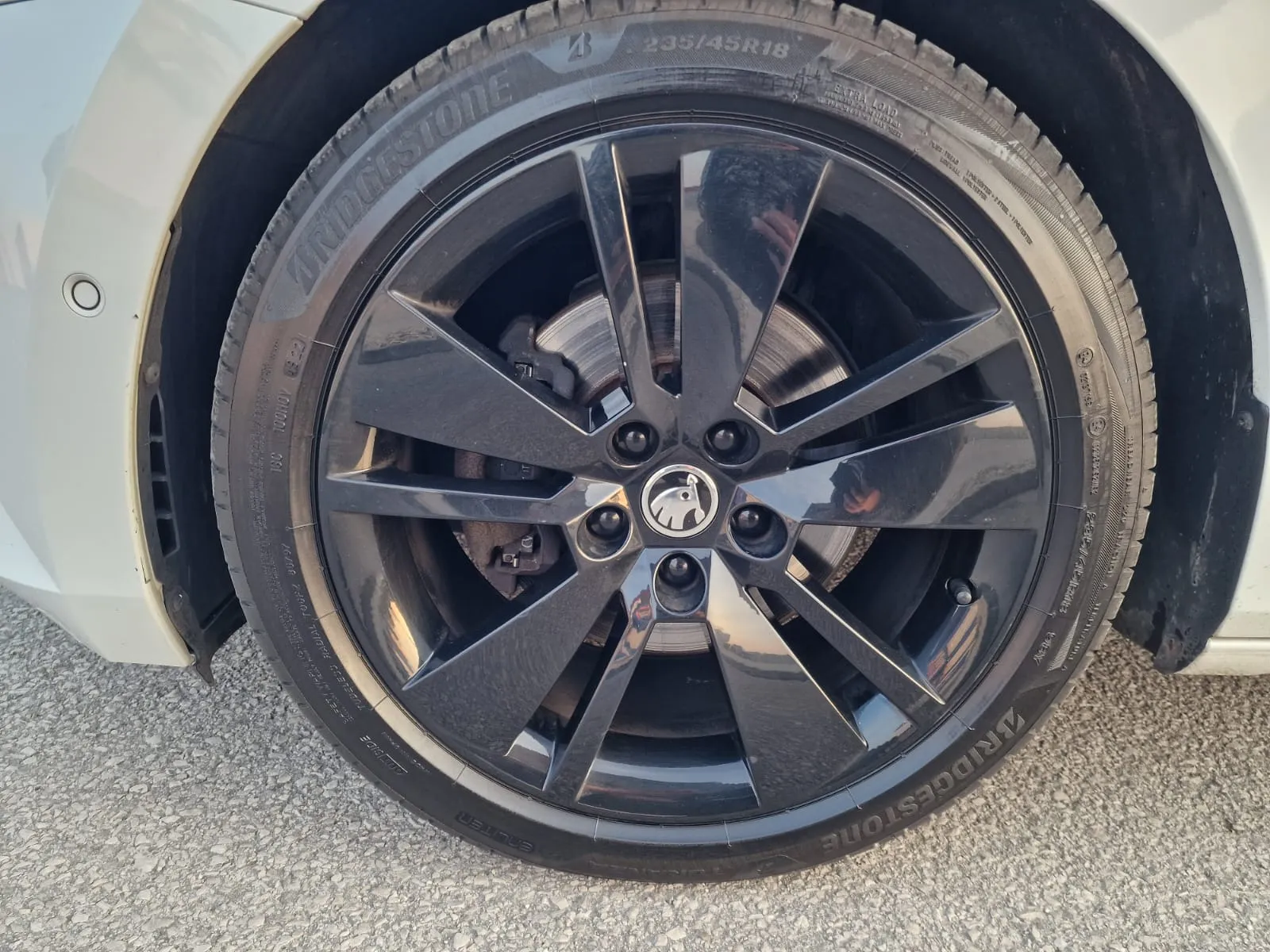 
								Škoda Superb 2.0TDi Sportline DSG full									