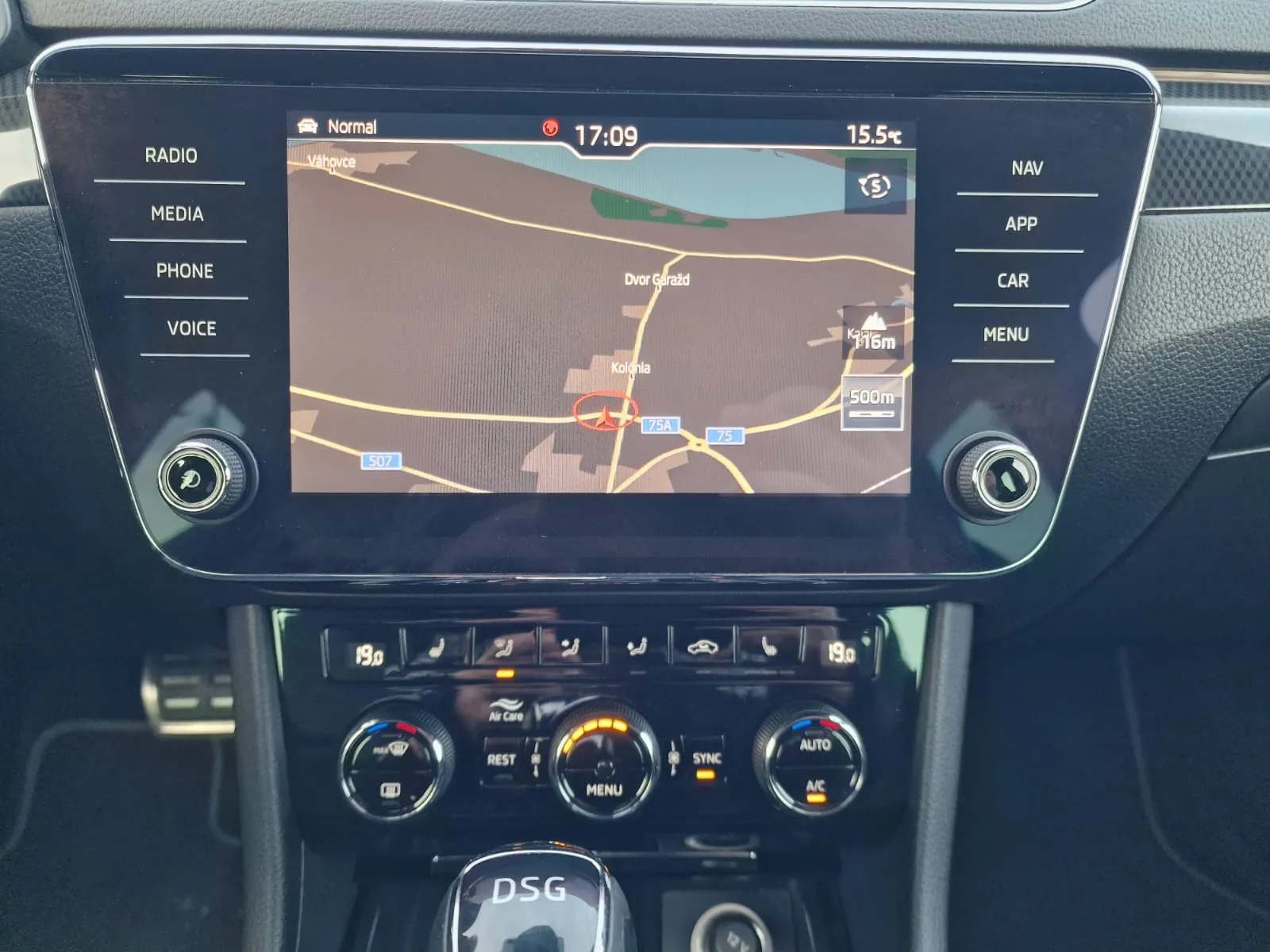 
								Škoda Superb 2.0TDi Sportline DSG full									