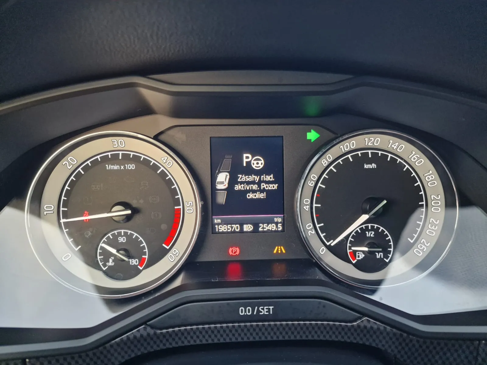 
								Škoda Superb 2.0TDi Sportline DSG full									