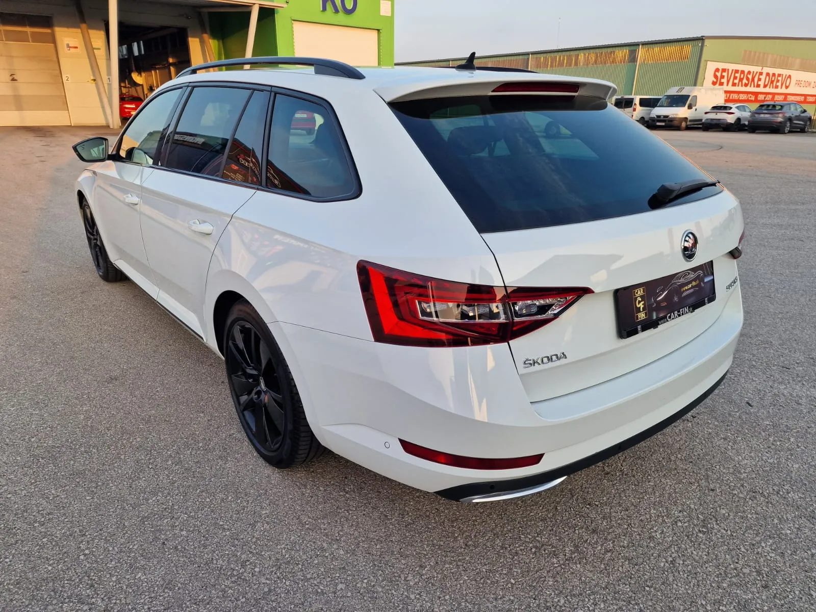 
								Škoda Superb 2.0TDi Sportline DSG full									