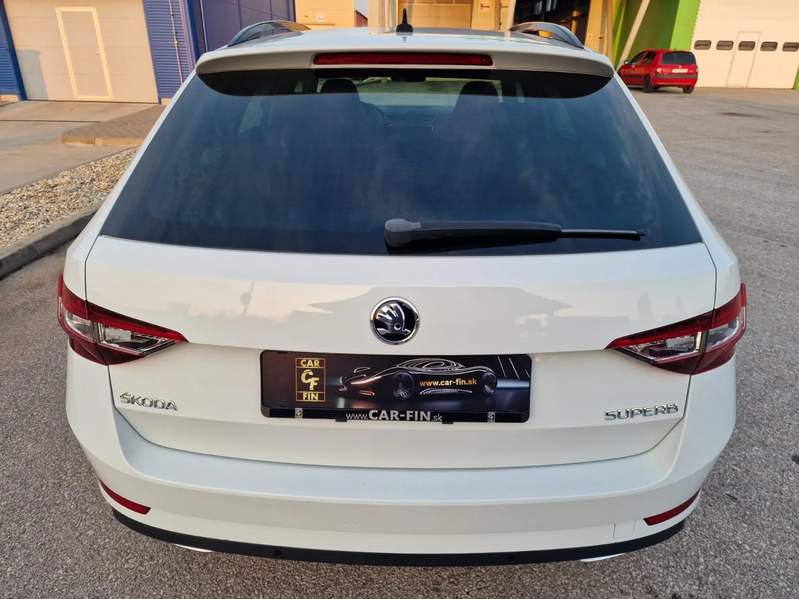
								Škoda Superb 2.0TDi Sportline DSG full									
