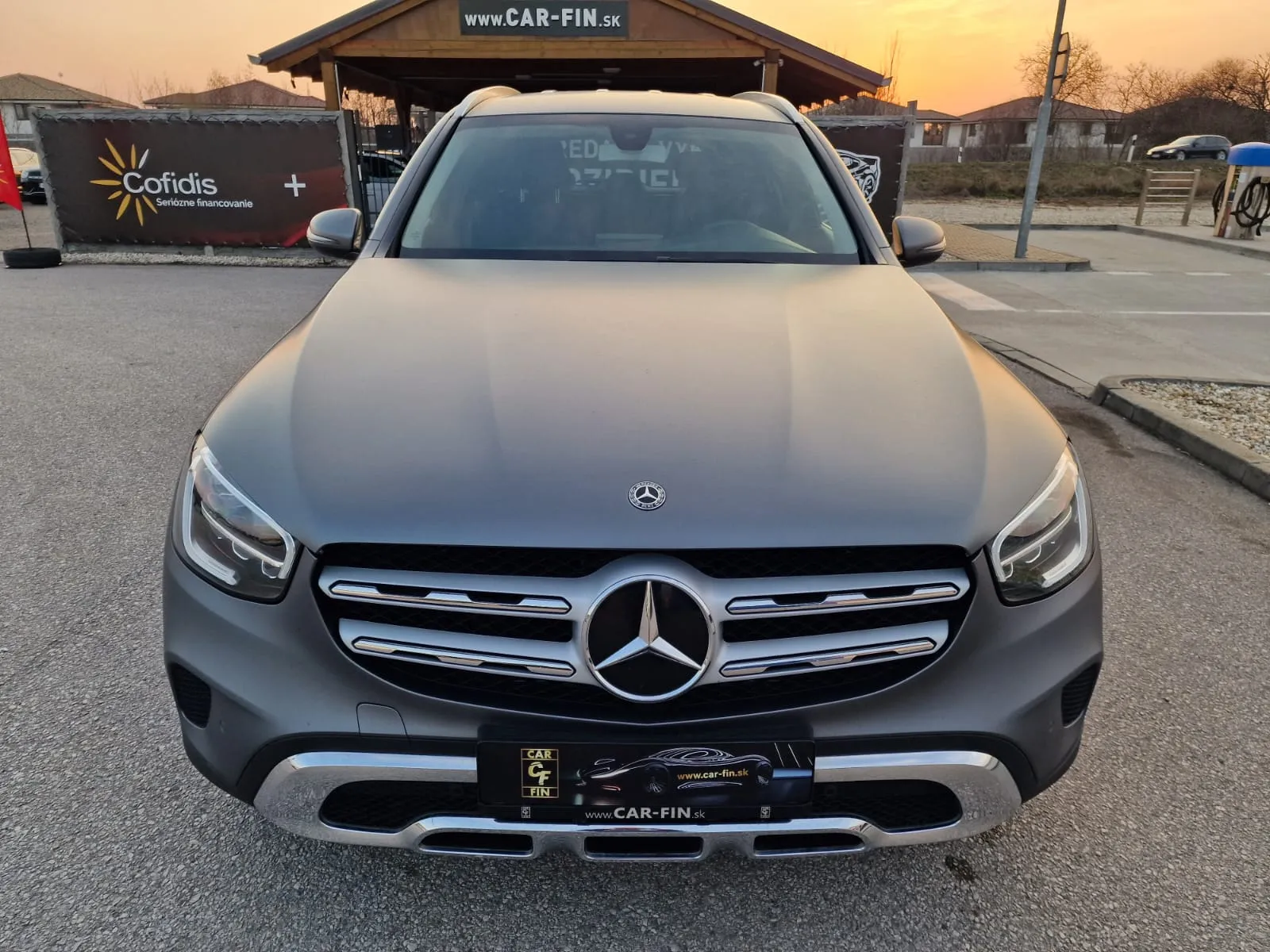 
								Mercedes-Benz GLC 220d 4MATIC A/T full									