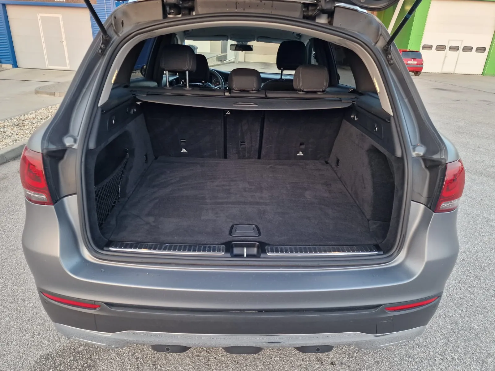 
								Mercedes-Benz GLC 220d 4MATIC A/T full									