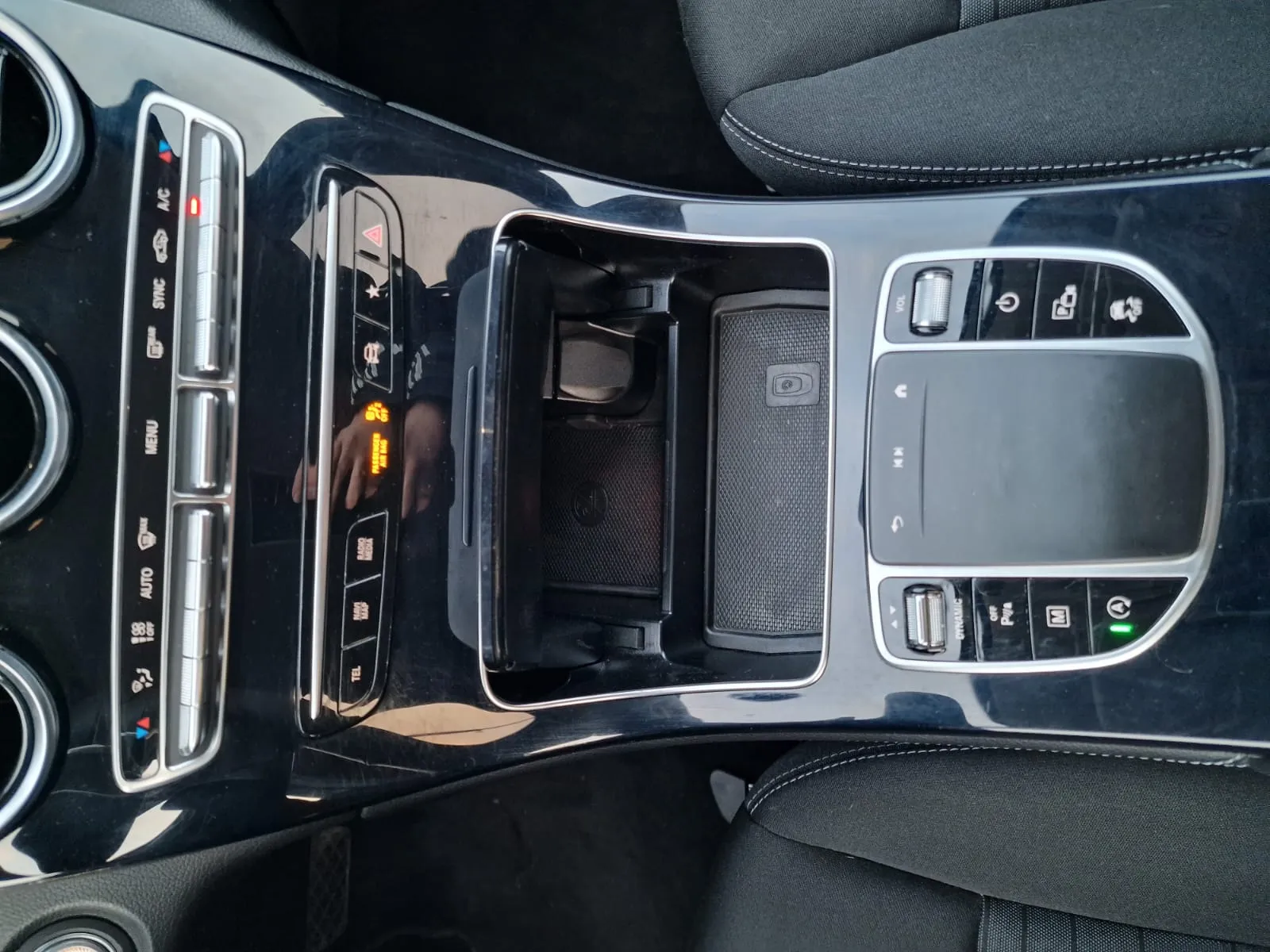 
								Mercedes-Benz GLC 220d 4MATIC A/T full									