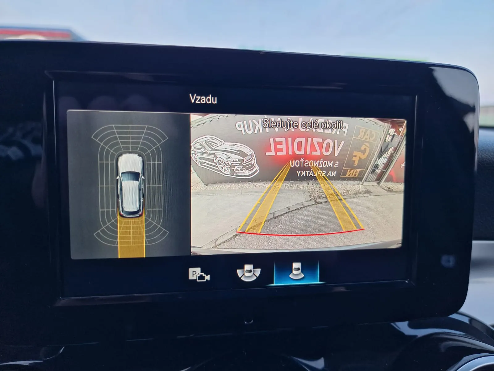 
								Mercedes-Benz GLC 220d 4MATIC A/T full									