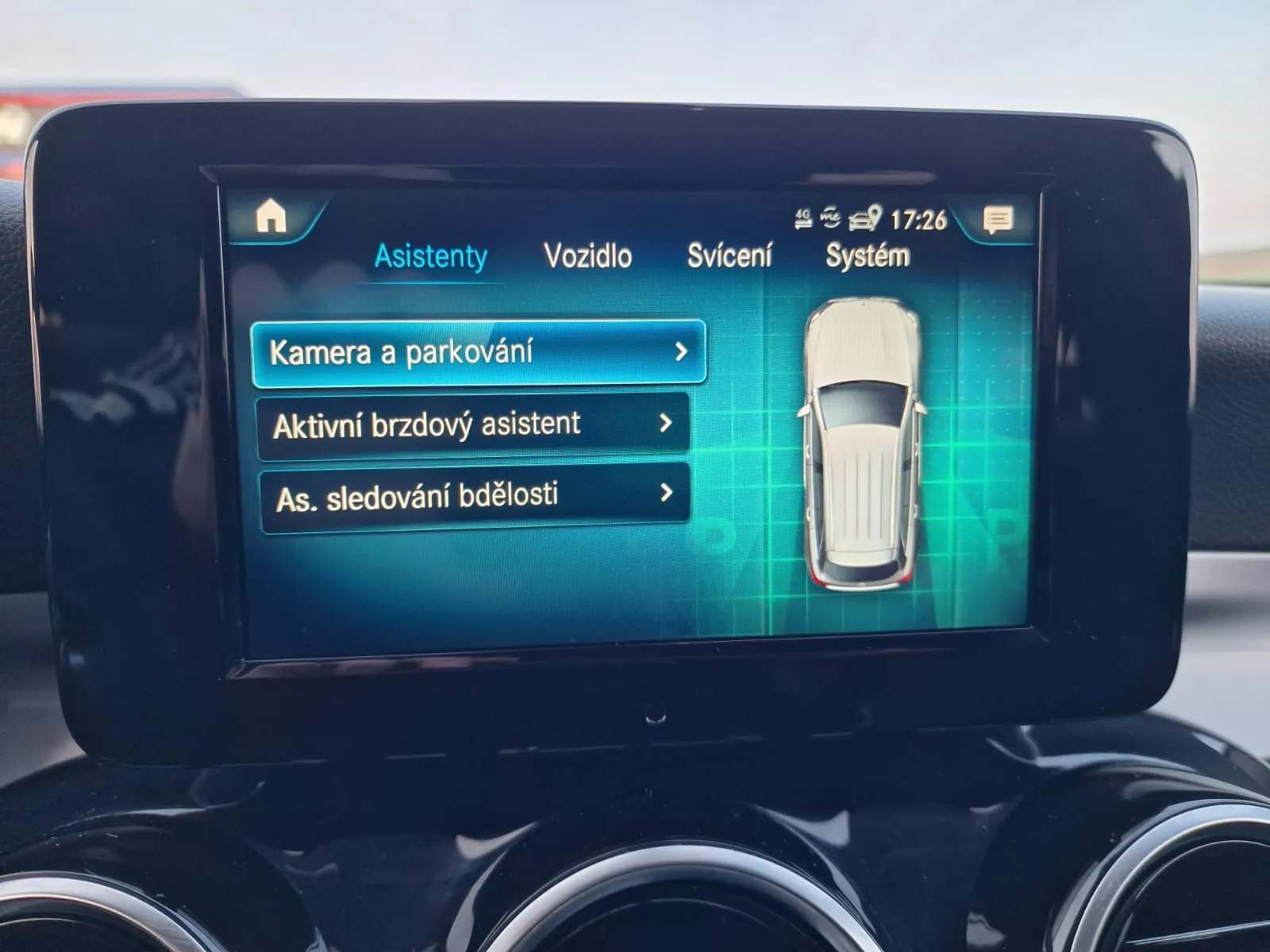 
								Mercedes-Benz GLC 220d 4MATIC A/T full									