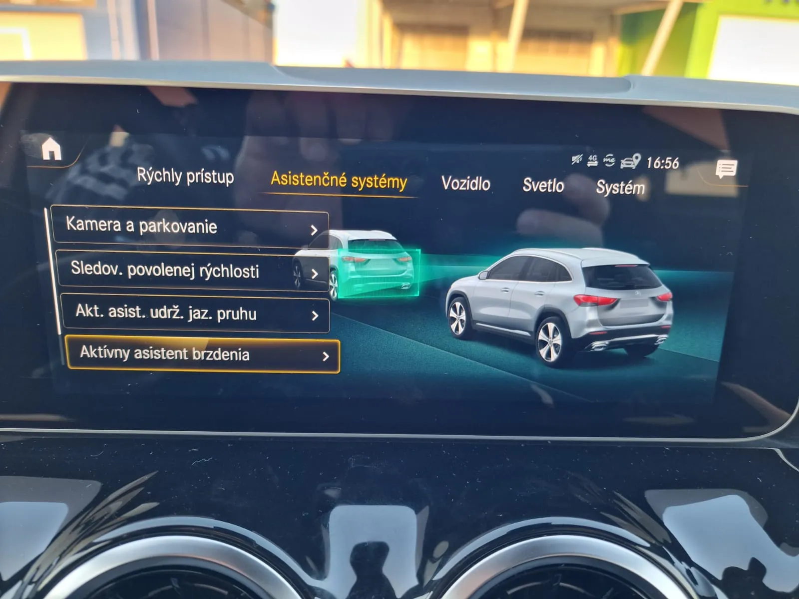 
								Mercedes-Benz GLA 200d A/T full									