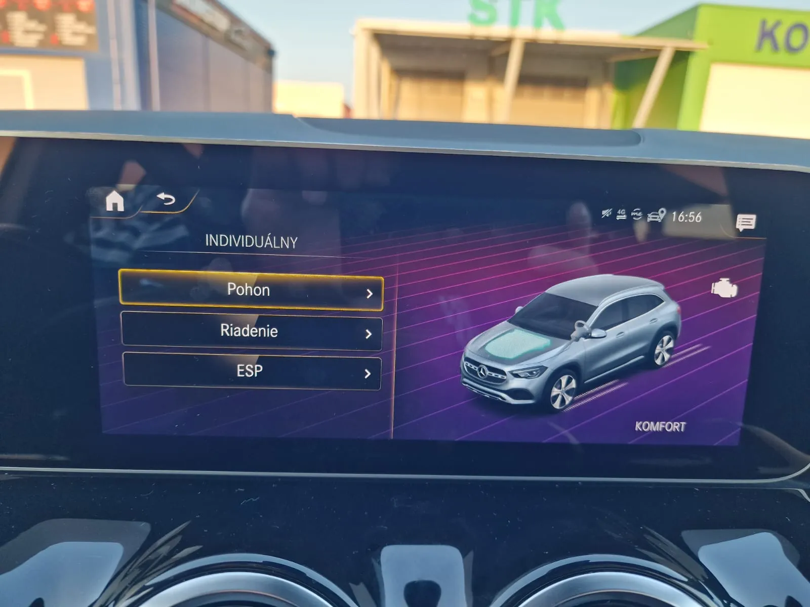 
								Mercedes-Benz GLA 200d A/T full									