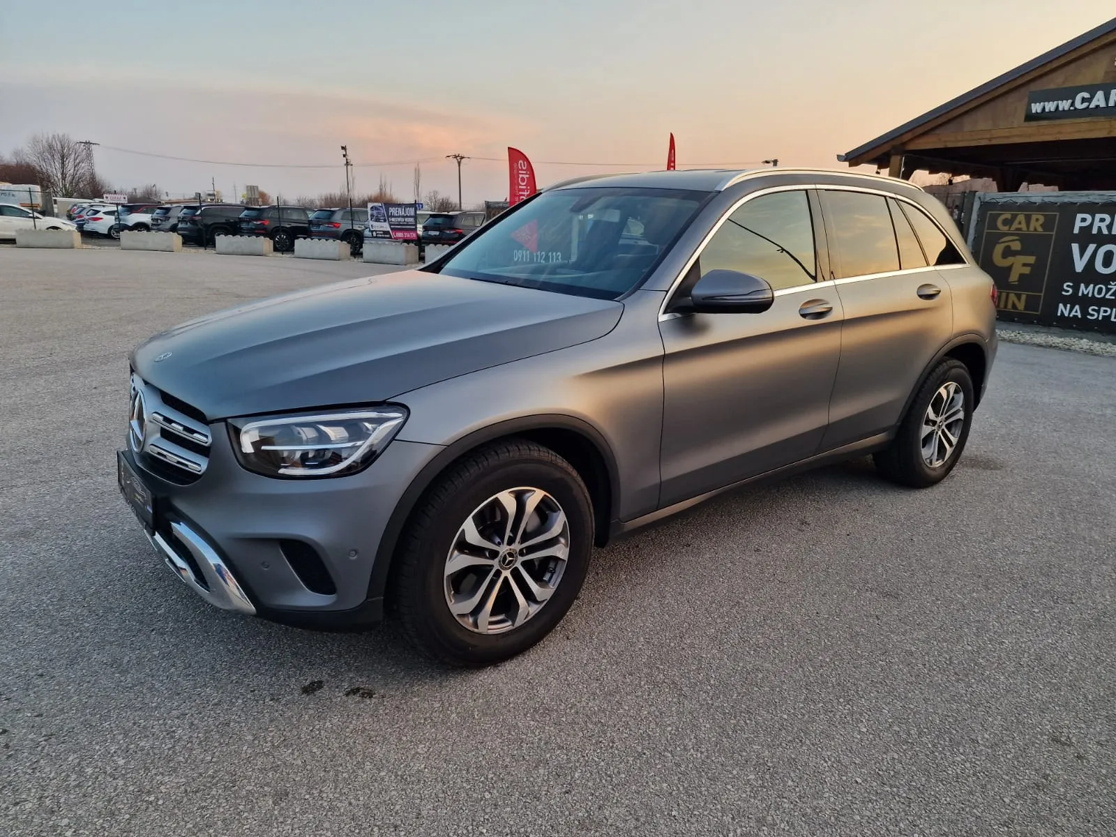 
								Mercedes-Benz GLC 220d 4MATIC A/T full									