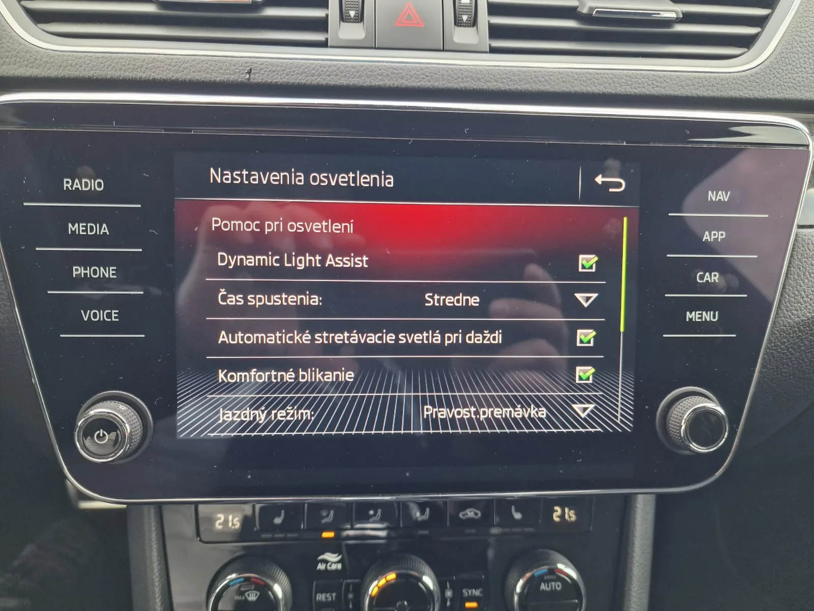 
								Škoda Octavia Combi 1.6 TDI 115k Style DSG full									