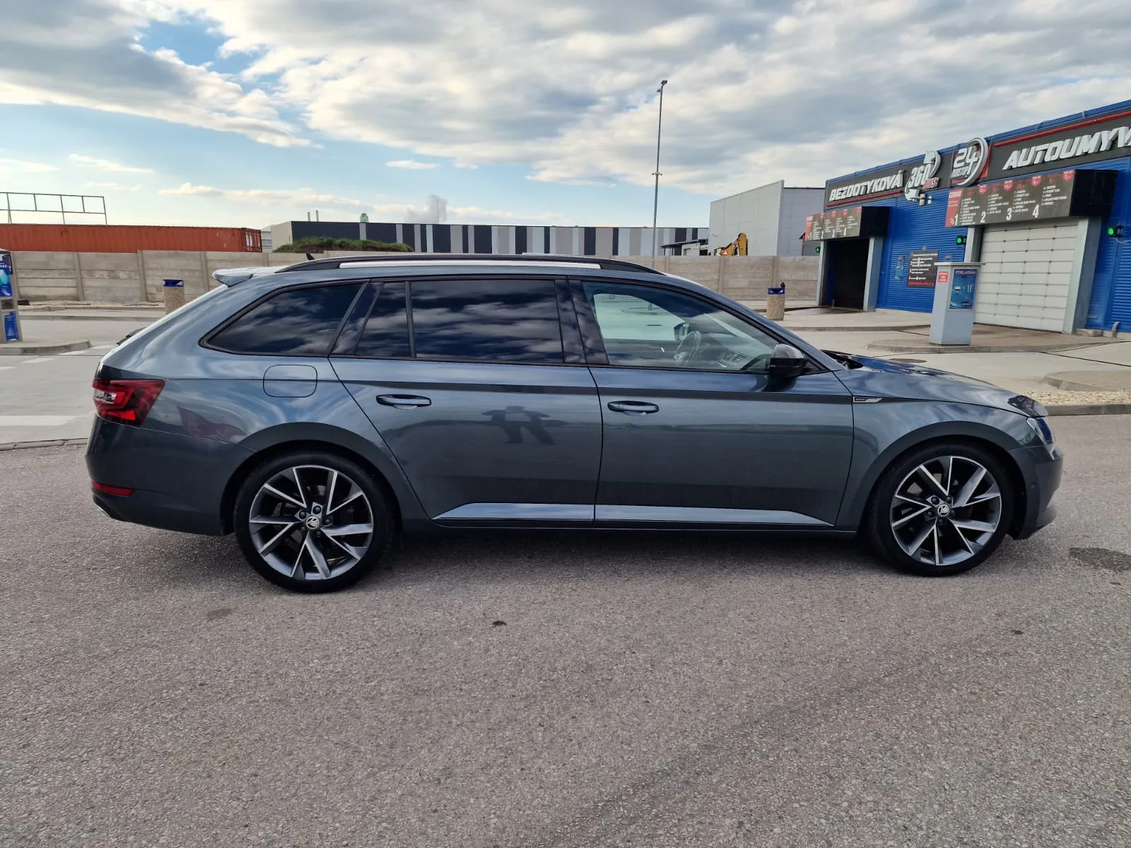 
								Škoda Octavia Combi 1.6 TDI 115k Style DSG full									