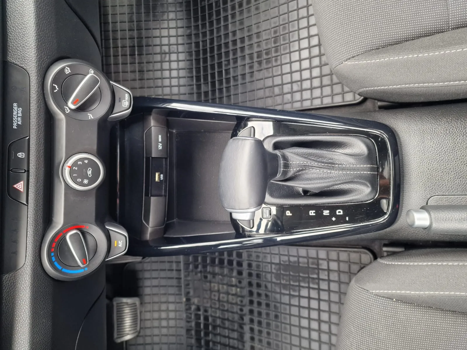 
								Kia Rio 1.0 T-GDi Gold A/T full									