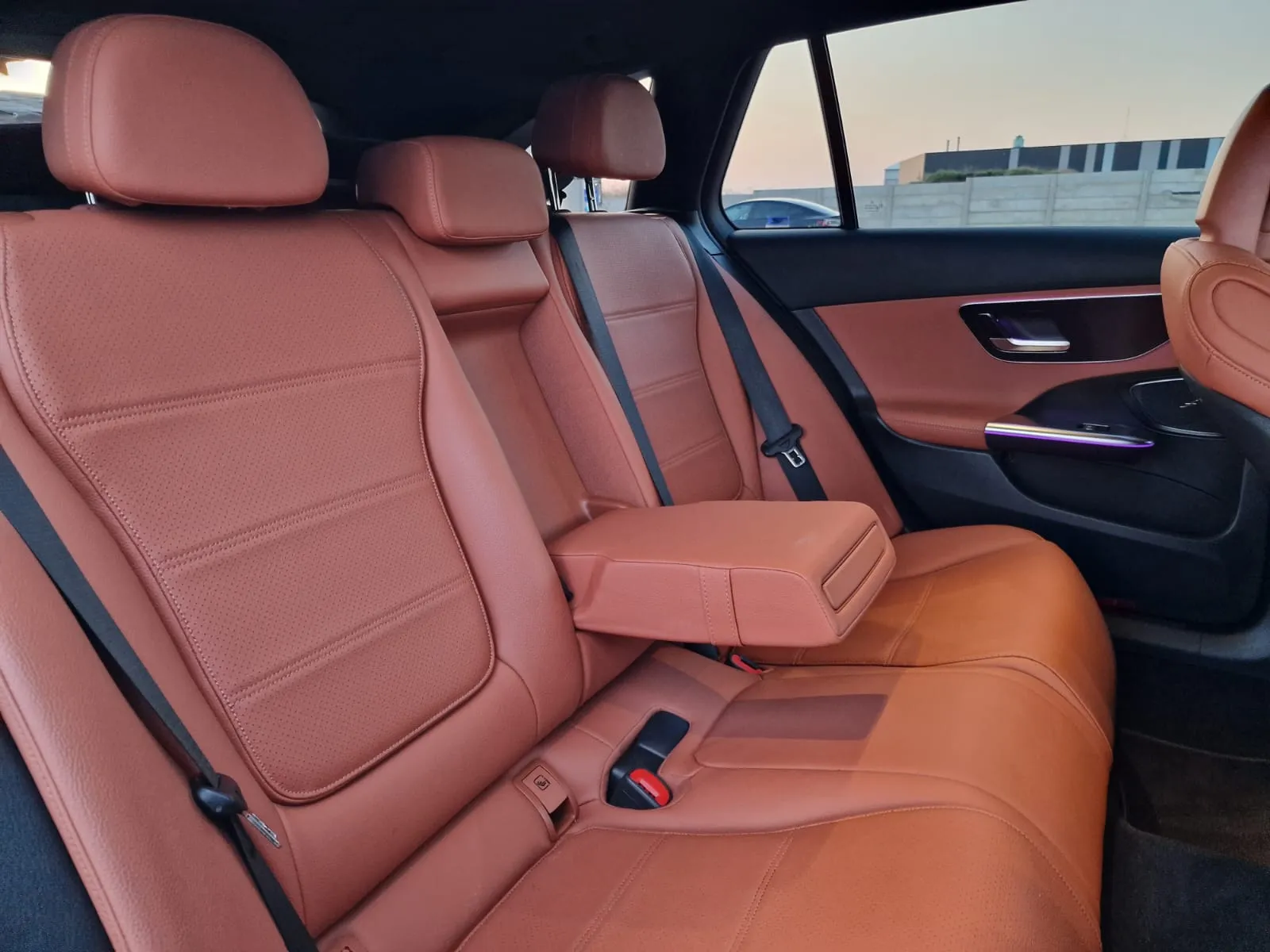 
								Mercedes-Benz C trieda Kombi 220 d mHEV All-Terrain 4MATIC A/T full									