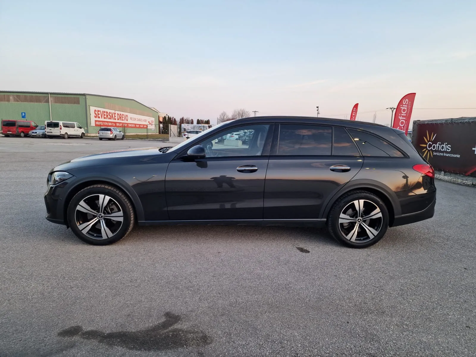 
								Mercedes-Benz C trieda Kombi 220 d mHEV All-Terrain 4MATIC A/T full									