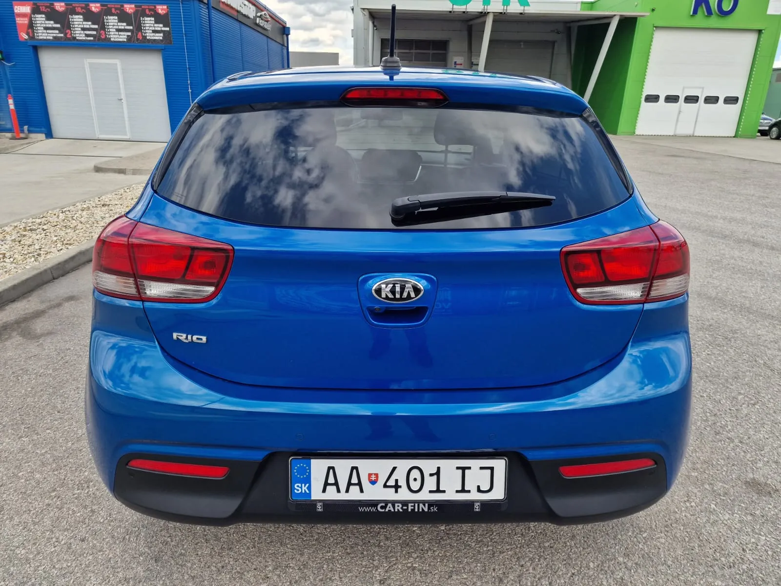 
								Kia Rio 1.0 T-GDi Gold A/T full									