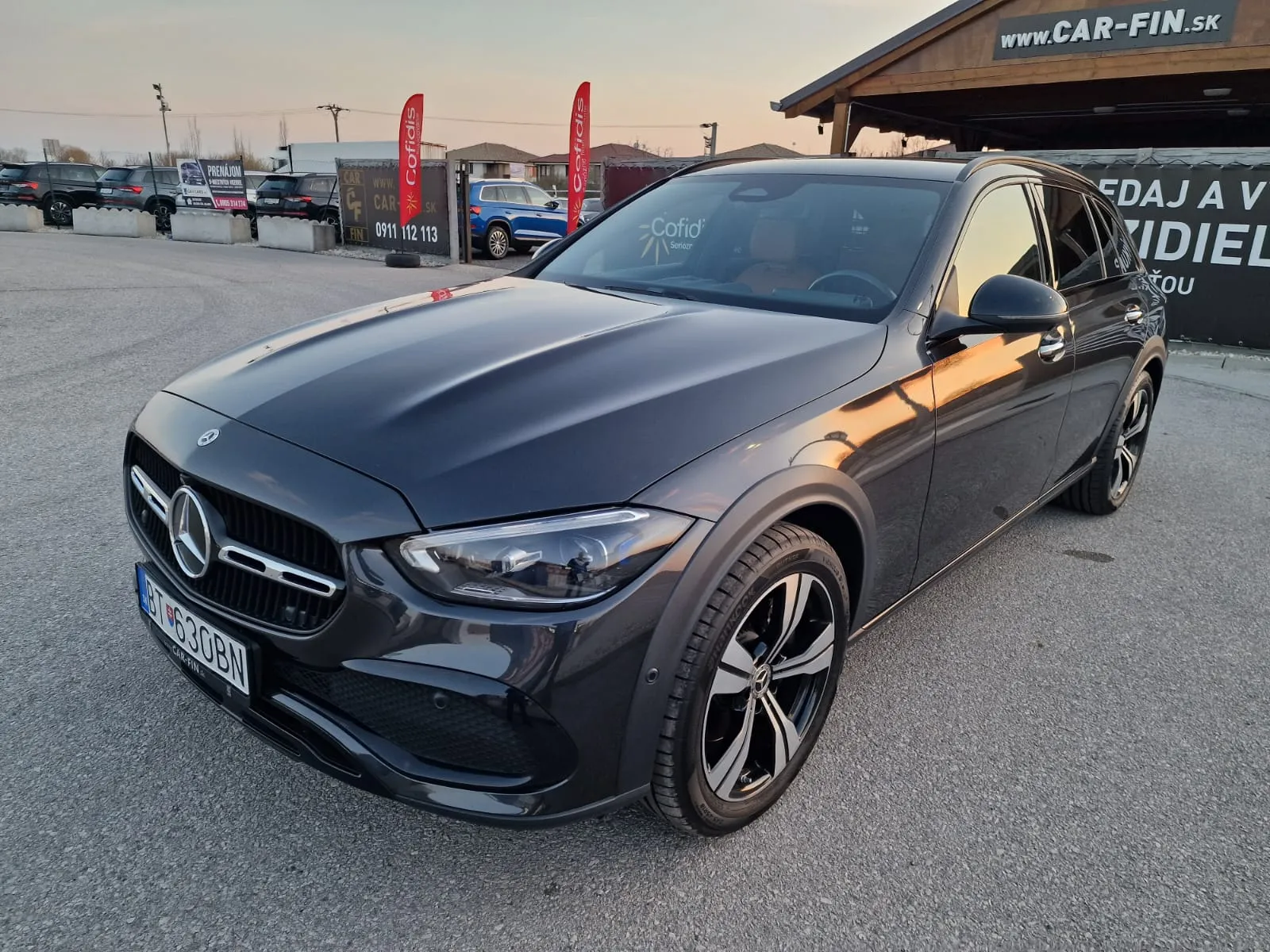 
								Mercedes-Benz C trieda Kombi 220 d mHEV All-Terrain 4MATIC A/T full									