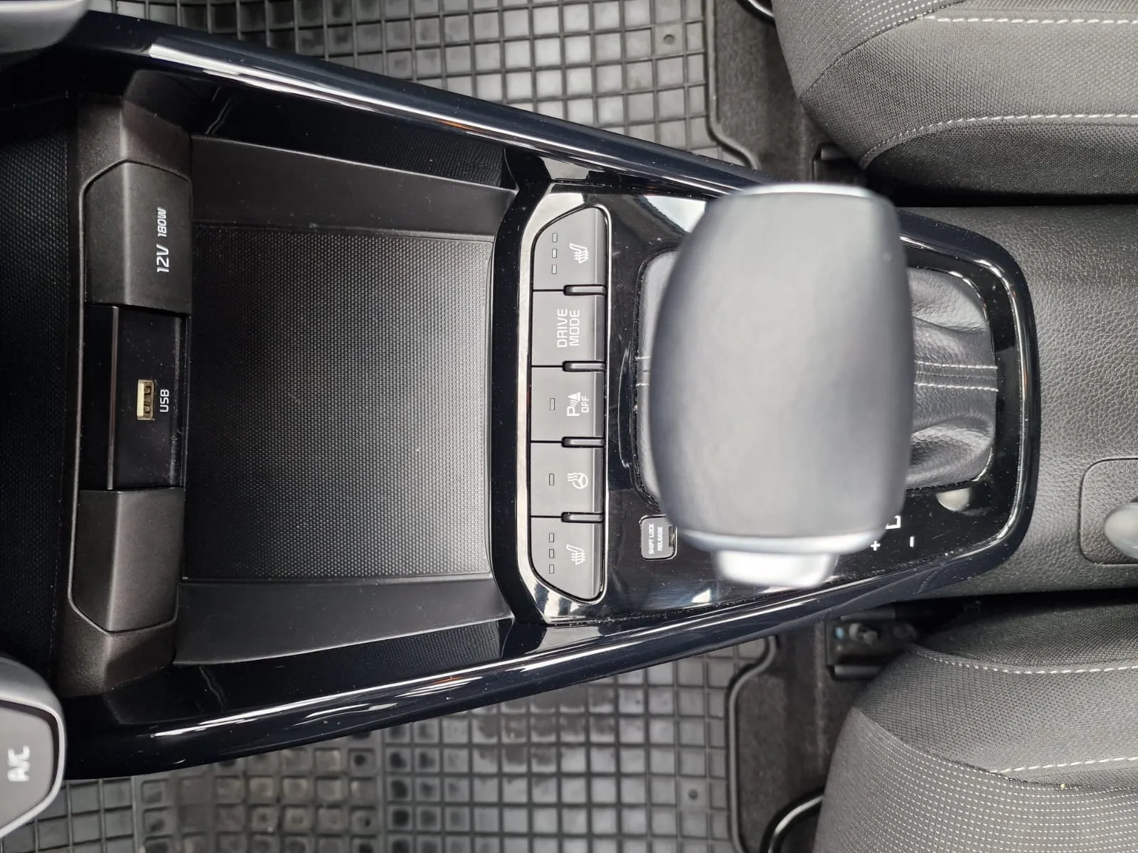 
								Kia Rio 1.0 T-GDi Gold A/T full									