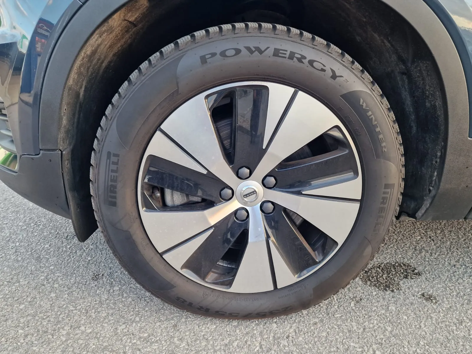 
								Volvo XC40 T4 Recharge full									