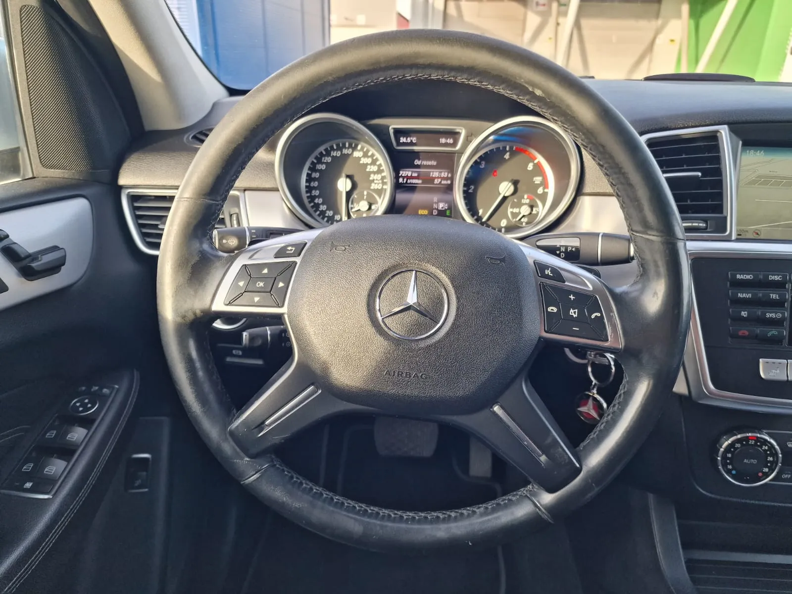 
								Mercedes-Benz ML 250d BLUETEC 4MATIC full									
