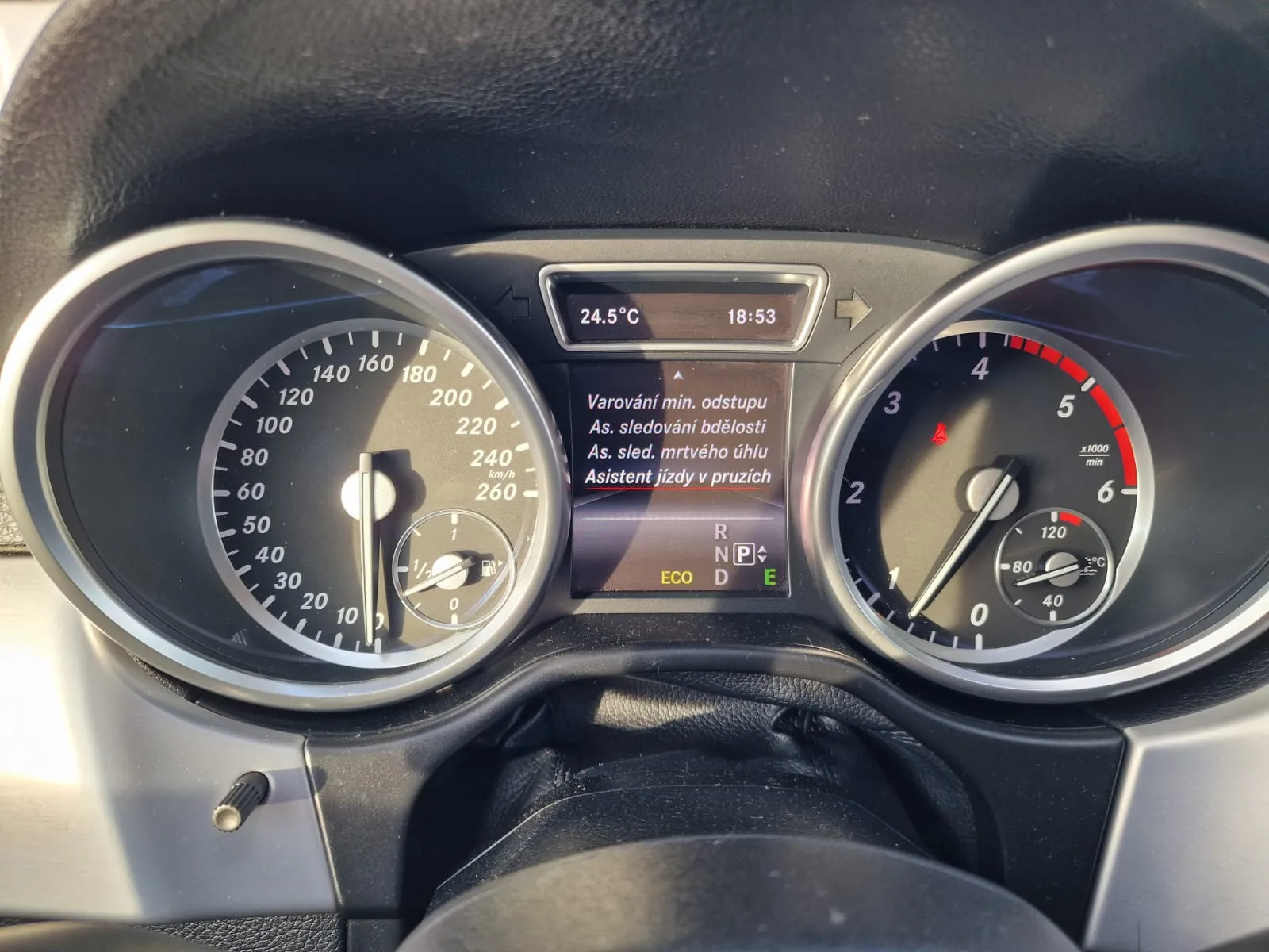 
								Mercedes-Benz ML 250d BLUETEC 4MATIC full									