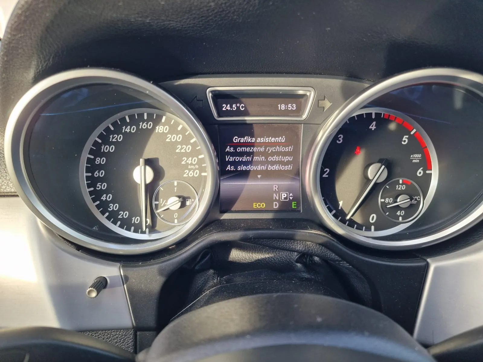 
								Mercedes-Benz ML 250d BLUETEC 4MATIC full									