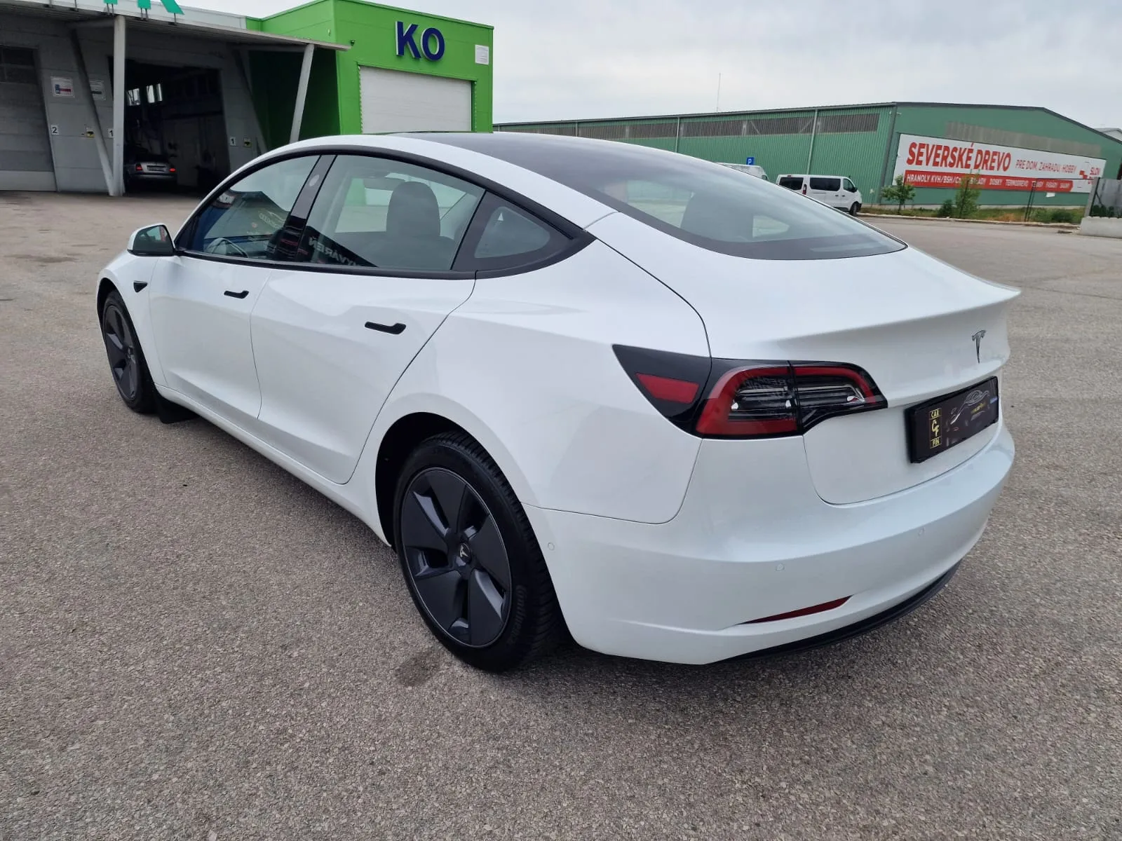 
								Tesla Model 3 Long Range AWD full									