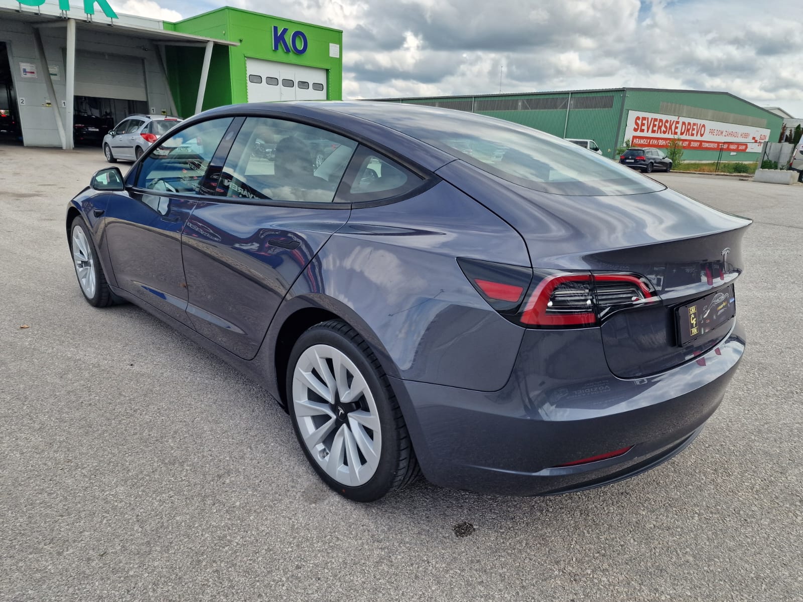 
								Tesla Model 3 Long Range AWD full									