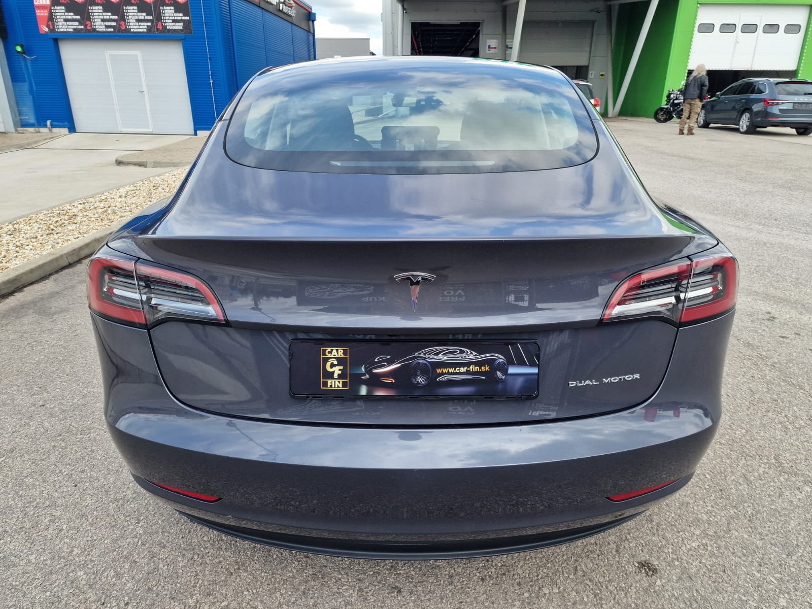 
								Tesla Model 3 Long Range AWD full									