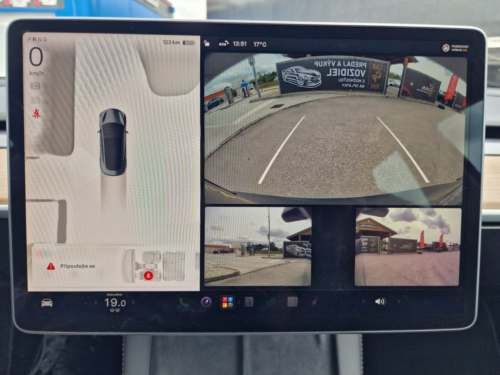 
								Tesla Model 3 Long Range AWD full									