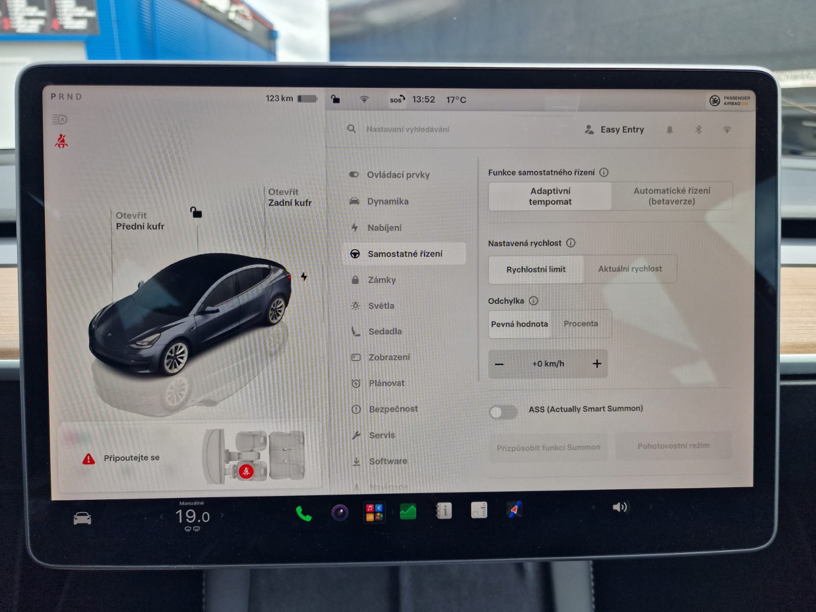 
								Tesla Model 3 Long Range AWD full									