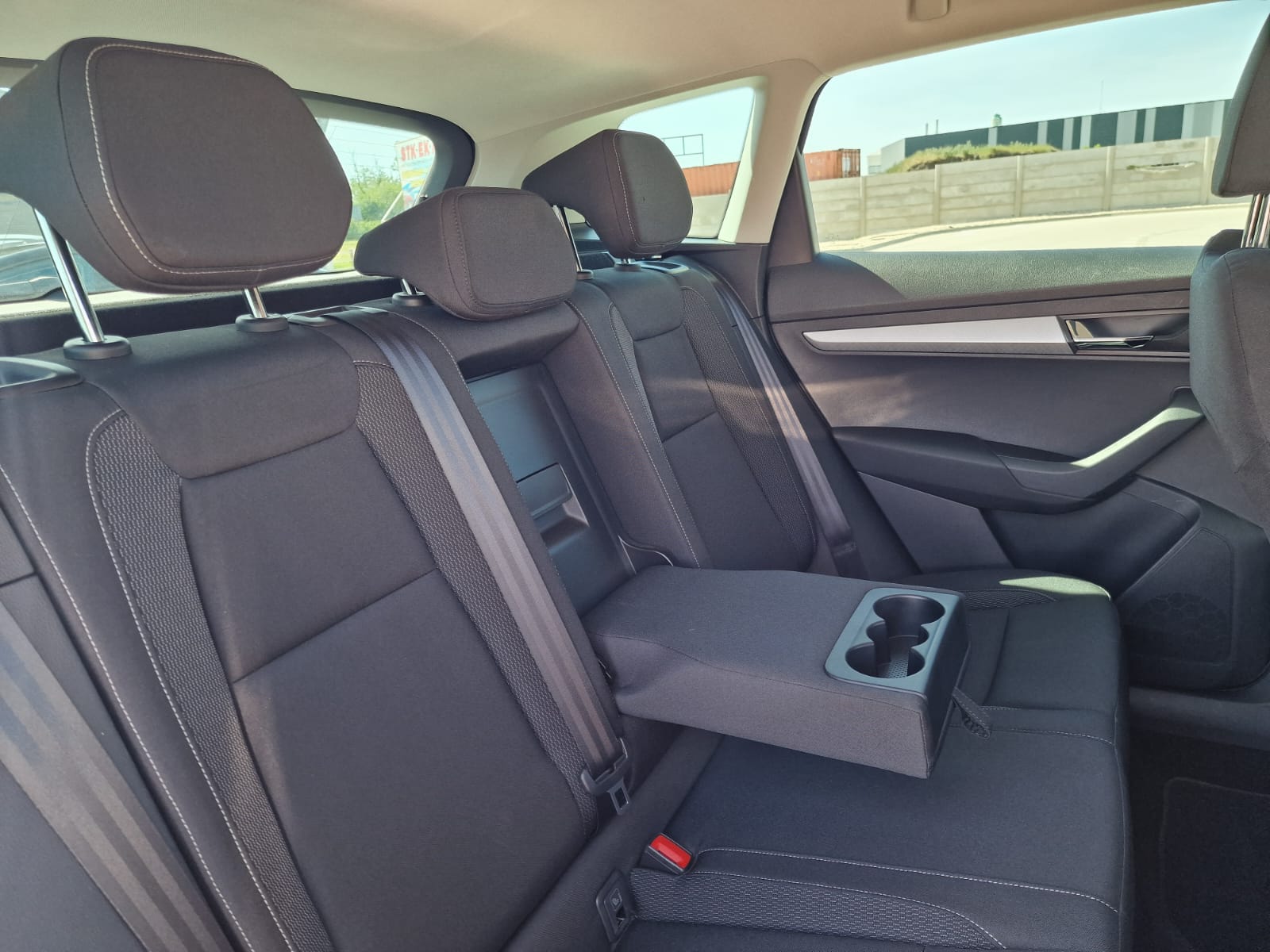 
								Škoda Karoq 2.0 TDI EVO Ambition DSG full									