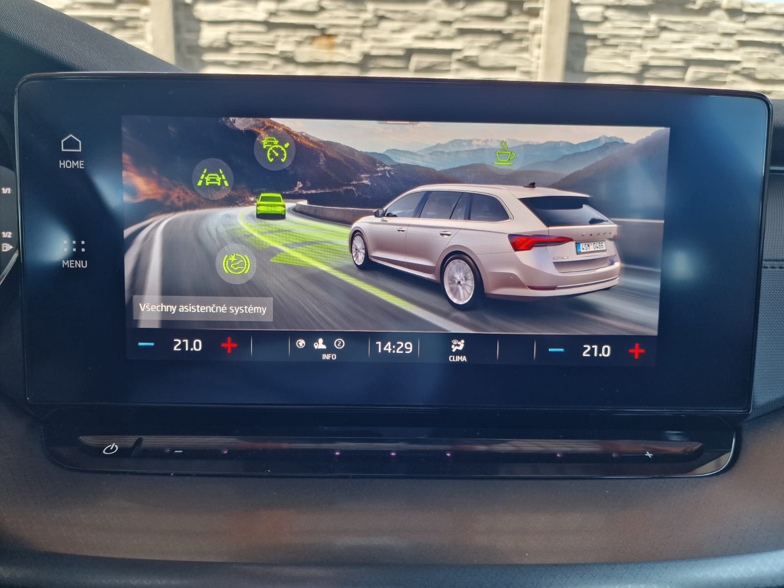 
								Škoda Octavia Combi 2.0 TDI SCR Ambition DSG full									